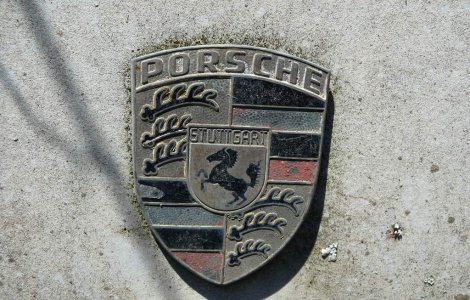 Mutu a ramas fara Porsche. Prieten beat la volanul masinii sale