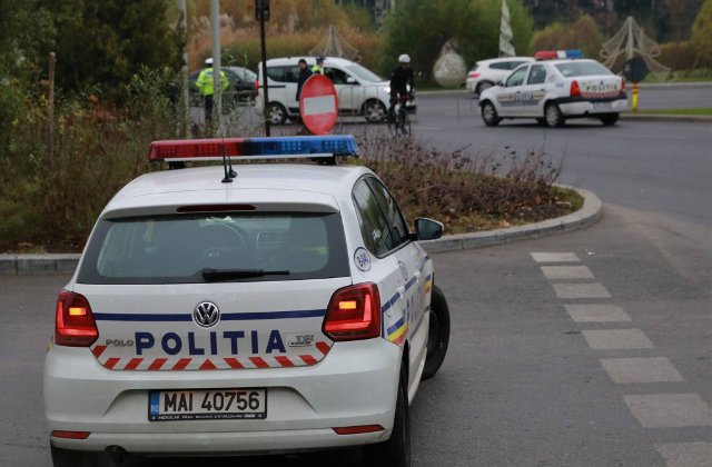 O soferita din Suceava a izbit o masina, dupa ce a facut o criza de epilepsie