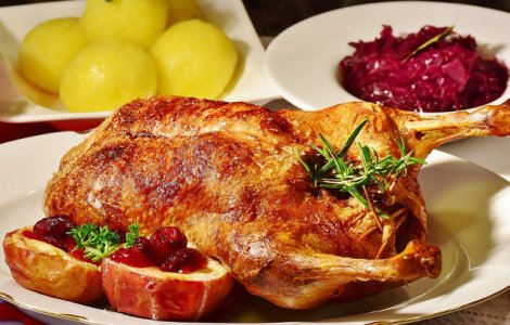 Cele mai mari greseli de alimentatie pe care le fac romanii in preajma sarbatorilor. Sfaturi de la un nutritionist