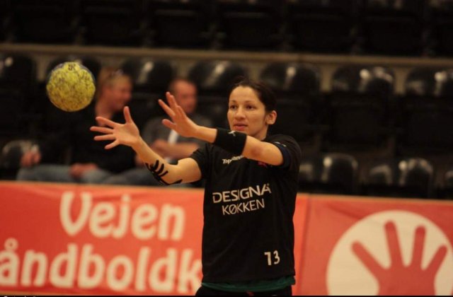 Handbal: Cristina Varzaru, operata in Danemarca