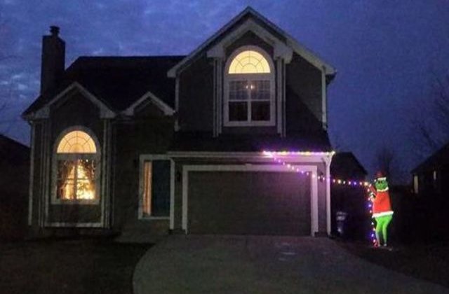 Cand lenea se transforma in creativitate: Top 10 cele mai haioase decoratiuni de Craciun