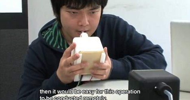  Video  Cum te saruti cu cineva pe internet?