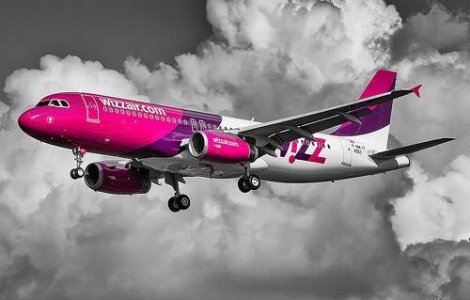 Avion defectat la Cluj. Calatorii asteapta de peste 12 ore