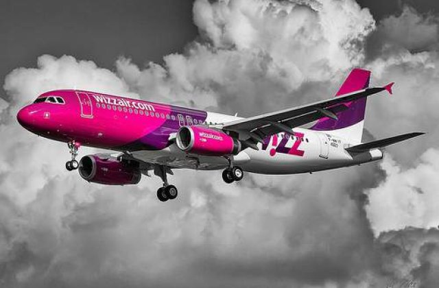 Avion defectat la Cluj. Calatorii asteapta de peste 12 ore