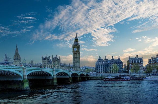 Raport: Cresterea cazurilor de intimidare submineaza libertatea politica in Marea Britanie