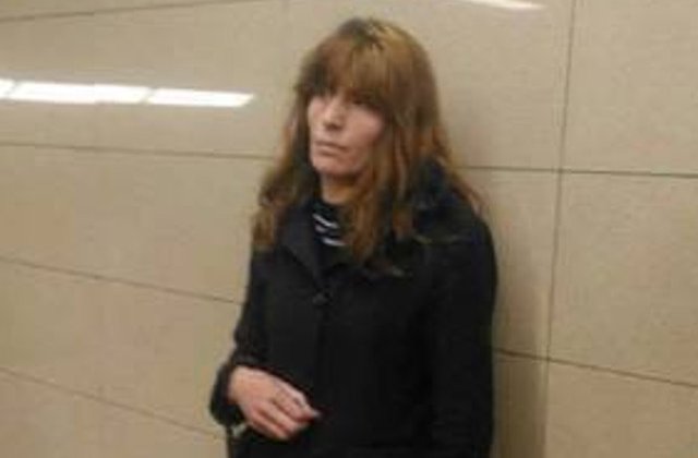 Tatal fetei care a fost impinsa la statia Costin Georgian: Am sunat la 112 si m-au trimis pe mine sa investighez