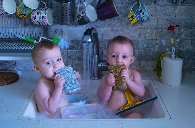 Ce faci atunci cand tatal tau iubeste fotografiile extreme, iar tu esti muza lui