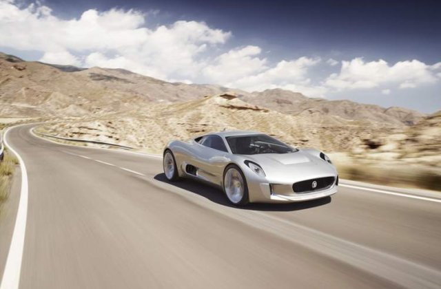 OFICIAL: Jaguar va produce in serie fantasticul bolid hibrid C-X75!