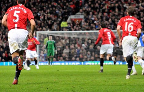 O femeie l-a hartuit pe Rio Ferdinand. O asteapta inchisoarea!