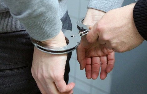 Un criminal si-a uitat buletinul langa batrana pe care a ucis-o