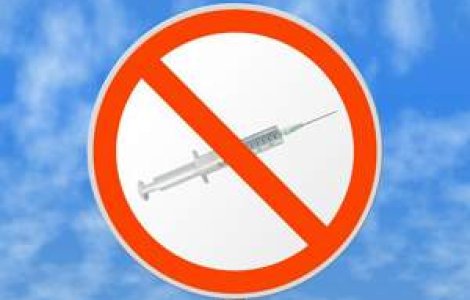 Vaccinarea fetitelor de 10 ani, refuzata in masa