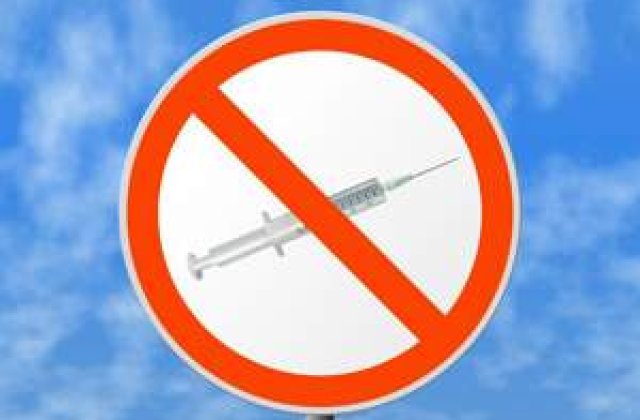 Vaccinarea fetitelor de 10 ani, refuzata in masa