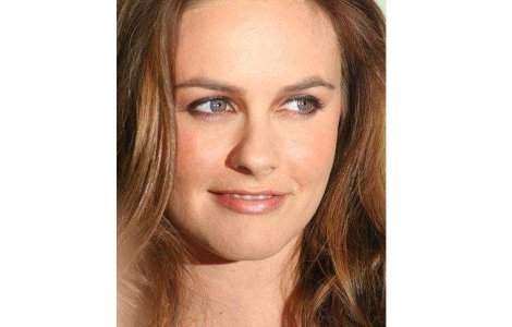 Alicia Silverstone a devenit mamica