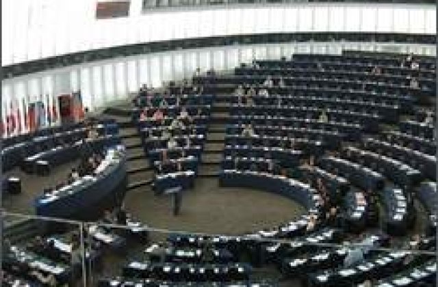 Cum combate UE migratia ilegala?