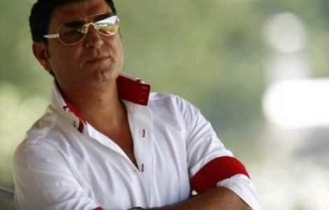  Video Cuplul "regal" Cristi Borcea-Alina Vidican a sosit la Bucuresti