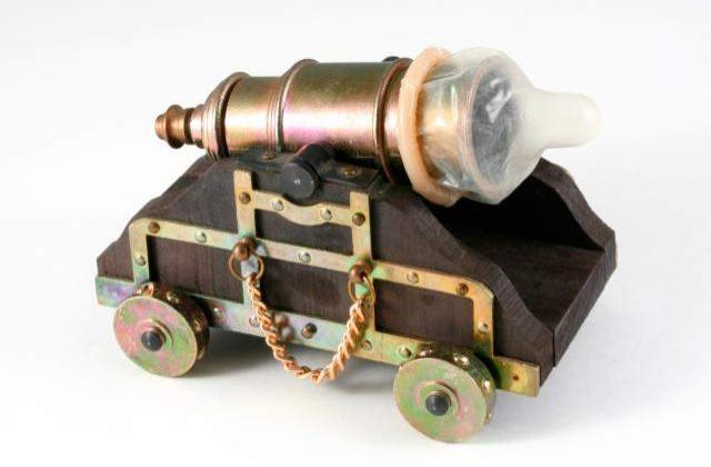 S-a inventat prezervativul cu Viagra!