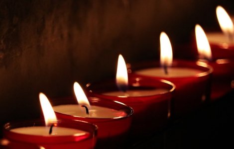 Patriarhia Romana: Slujbe de pomenire pentru eroii din decembrie 1989