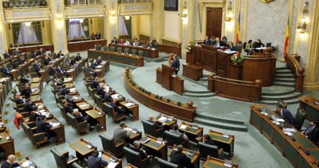 Deputatii USR nu sunt lasati sa participe la dezbaterea pe legile justitiei din plenul Senatului/ VIDEO