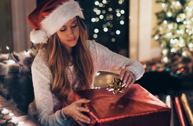9 reguli pe care sa NU le incalci de Craciun. Ce faci daca ti se ofera un cadou care nu este pe gustul tau