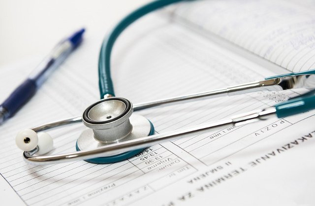 Medicul Mihai Lucan si fiul sau vor fi cercetati sub control judiciar