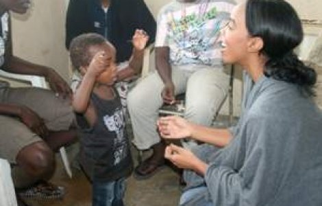 MTV si Kelly Rowland lupta impotriva virusului HIV