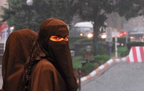 Amnesty International: Revoltele din lumea musulmana vor schimba istoria