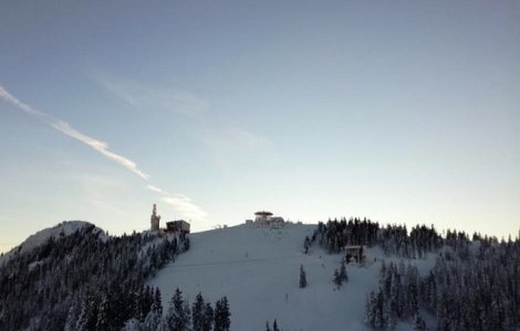 40 de turisti s-au accidentat pe partiile din Masivul Postavaru de la inceperea sezonului de schi