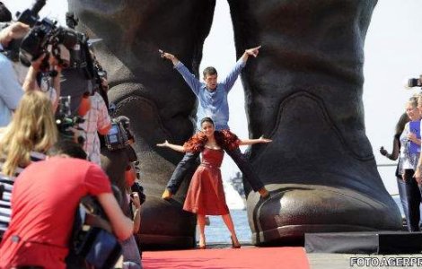  Video  Despre `Puss in Boots`, cu Antonio Banderas si Salma Hayek