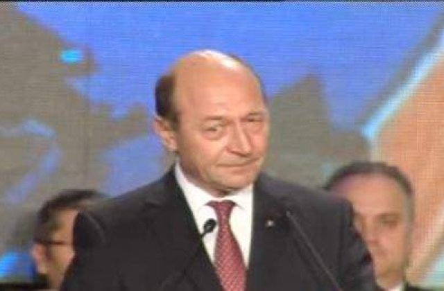 [VIDEO] Basescu a plans din nou
