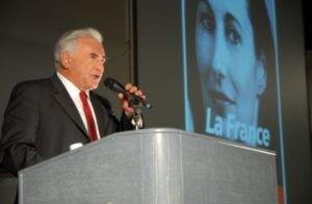 Arestarea sefului FMI anuleaza sprijinul financiar pentru Grecia?