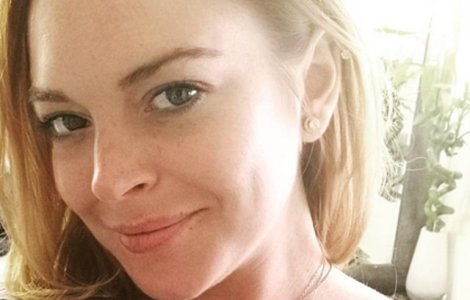 Actrita Lindsay Lohan a fost muscata de un sarpe in Thailanda