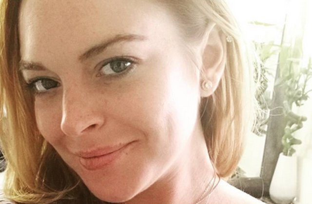 Actrita Lindsay Lohan a fost muscata de un sarpe in Thailanda
