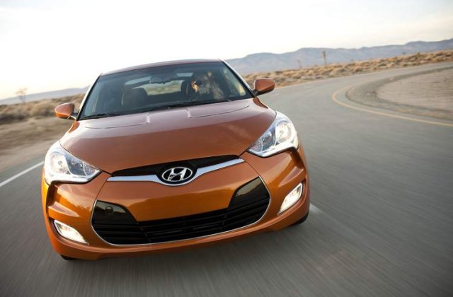 Iata cat costa noul coupe Hyundai Veloster in Romania!
