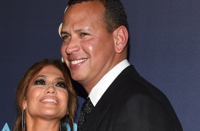 Cuplurile anului 2017: De la impacari neasteptate la noi povesti de dragoste