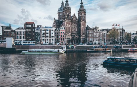 Atentionare de calatorie MAE pentru Olanda: Cod galben de vant puternic. Rafalele de vant pot atinge viteze de pana la 115 km/ora