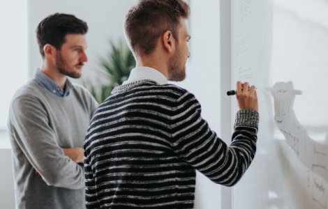 Studiu: Perfectionismul, din ce in ce mai raspandit in randul tinerilor in ultimii 30 de ani