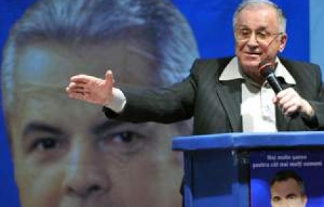 Iliescu la miting: 'Alo, tovarasi, pastrati un spirit democratic!'