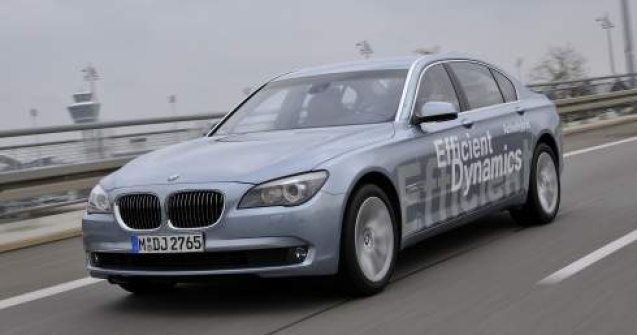 Cata economie ofera masinile de lux hibride?