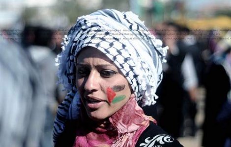  Top  Refugiatele palestiniene produc moda de inalta clasa