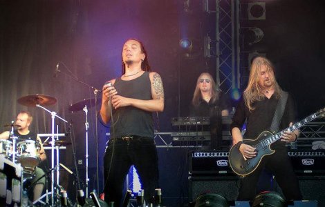Amorphis revine in Romania