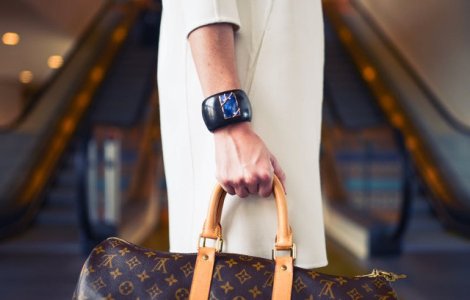 O femeie si-a pierdut geanta intr-un restaurant din Arges. Inauntru avea 16.000 de euro