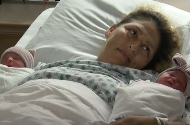 Doi gemeni au impresionat intreaga lume dupa ce s-au nascut in ani diferiti