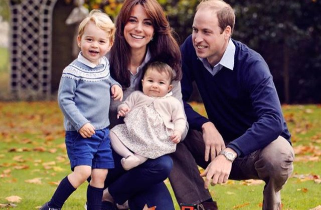 De ce nu o tine Printul George niciodata de mana pe mama lui, in fotografii