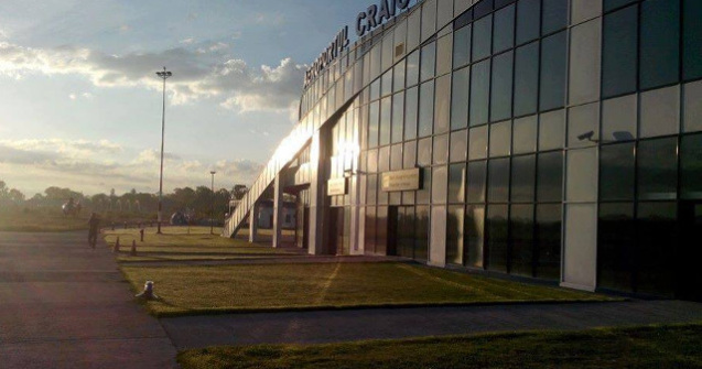 Aproximativ 200 de pasageri, blocati in Aeroportul din Craiova