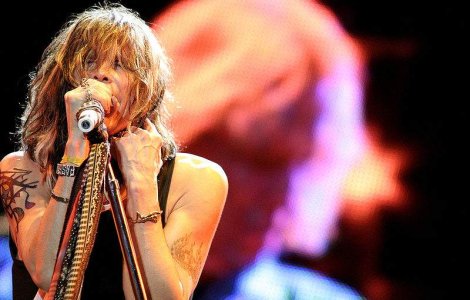 Steven Tyler: "Am facut sex cu un barbat"