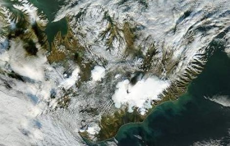  Update  Primele zboruri suspendate din cauza norului vulcanic din Islanda