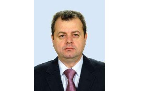 Senatorul PDL, Mircea Banias, retinut la DNA