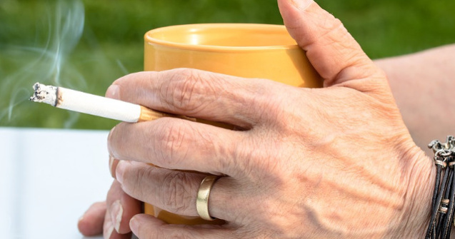 Expert pneumolog: In fumul de tigara exista substante radioactive