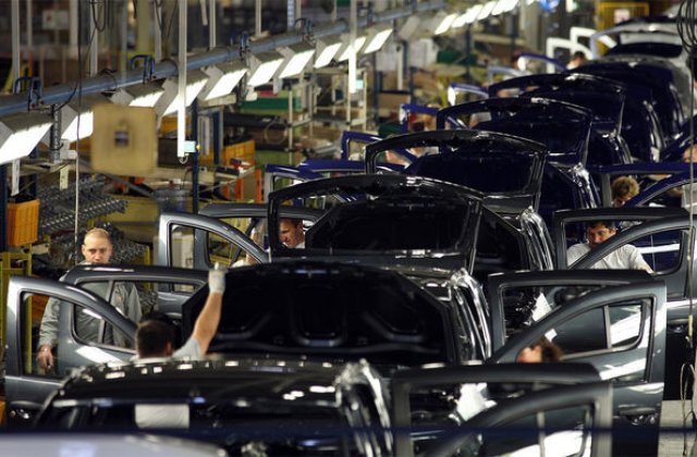 Raport pe 2017: uzina Dacia de la Mioveni a produs peste 313.000 de masini, in scadere cu 2% fata de 2016