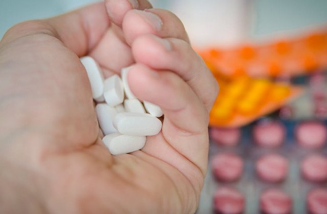 Doi barbati au fost gasiti morti intr-o casa din Arad